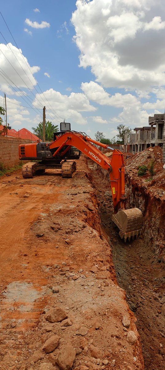 ChairSammu's tweet photo. Power in Action!
At Samiku Construction Company, we dig deep to build strong foundations for tomorrow. From site excavation to material delivery, we’ve got the machines, the skills, and the experience to get the job
#SamikuConstruction
#BuildingTheFuture https://t.co/v7wD8t0Yso