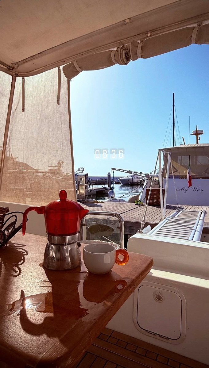 Scorpio27023158's tweet image. L'unico modo per liberarci dalla paura è che il peggio sia già successo. Che ormai
si trovi nel passato e non nel futuro né nel regno delle possibilità."

(Javier Marias, Così ha inizio il male)

Caffè?