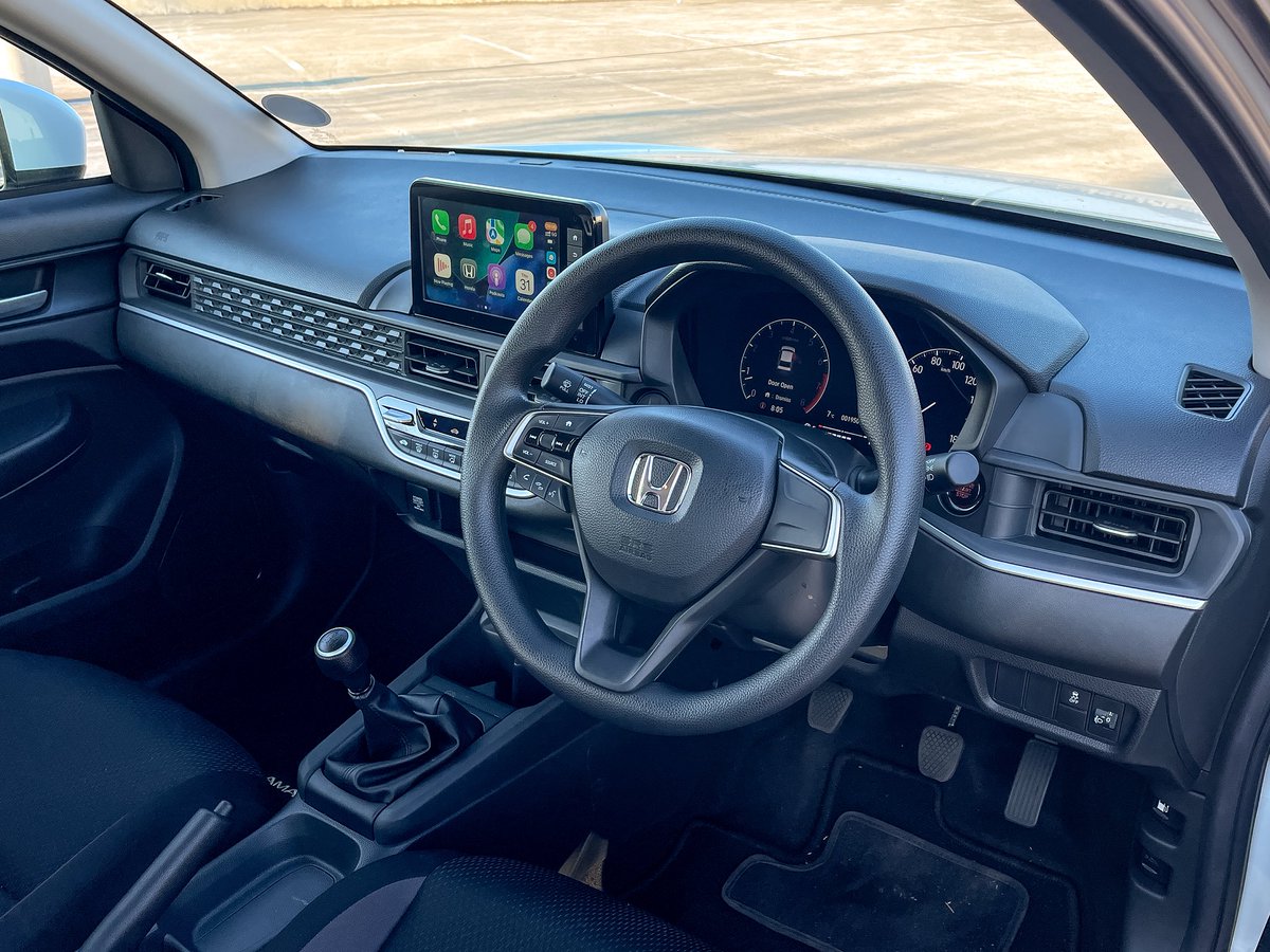 khuleonwheels's tweet photo. Today we welcome the new Honda Amaze in entry-level manual form, a car that stays true to simplicity and function but adds a little more style this time around. Visually, it still plays it safe, but smarter LED headlamps, a new grille design…
#HondaSA #HondaAmaze #PracticalIsIn https://t.co/8223HUYCWZ