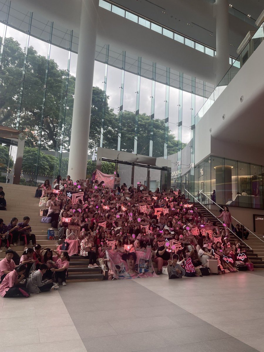 seung_srisu's tweet photo. แพทริคต้องภูมิใจ ปดเยอะมากกก ปริ่มสุดๆ 😍

Patrick Weibo Cultural Night🥳
#WeiboGALA2025xPatrick https://t.co/tCLEnMaHbc
