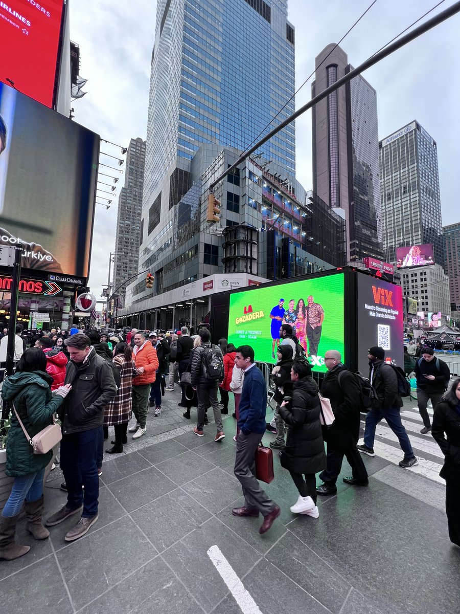 ledinmotion01's tweet image. Turning NYC streets into your brand stage 🚚💡 #LEDInMotionNYC #MobileBillboardNYC #TruckAdvertising #NYCAds #DigitalBillboards #BillboardOnWheels
