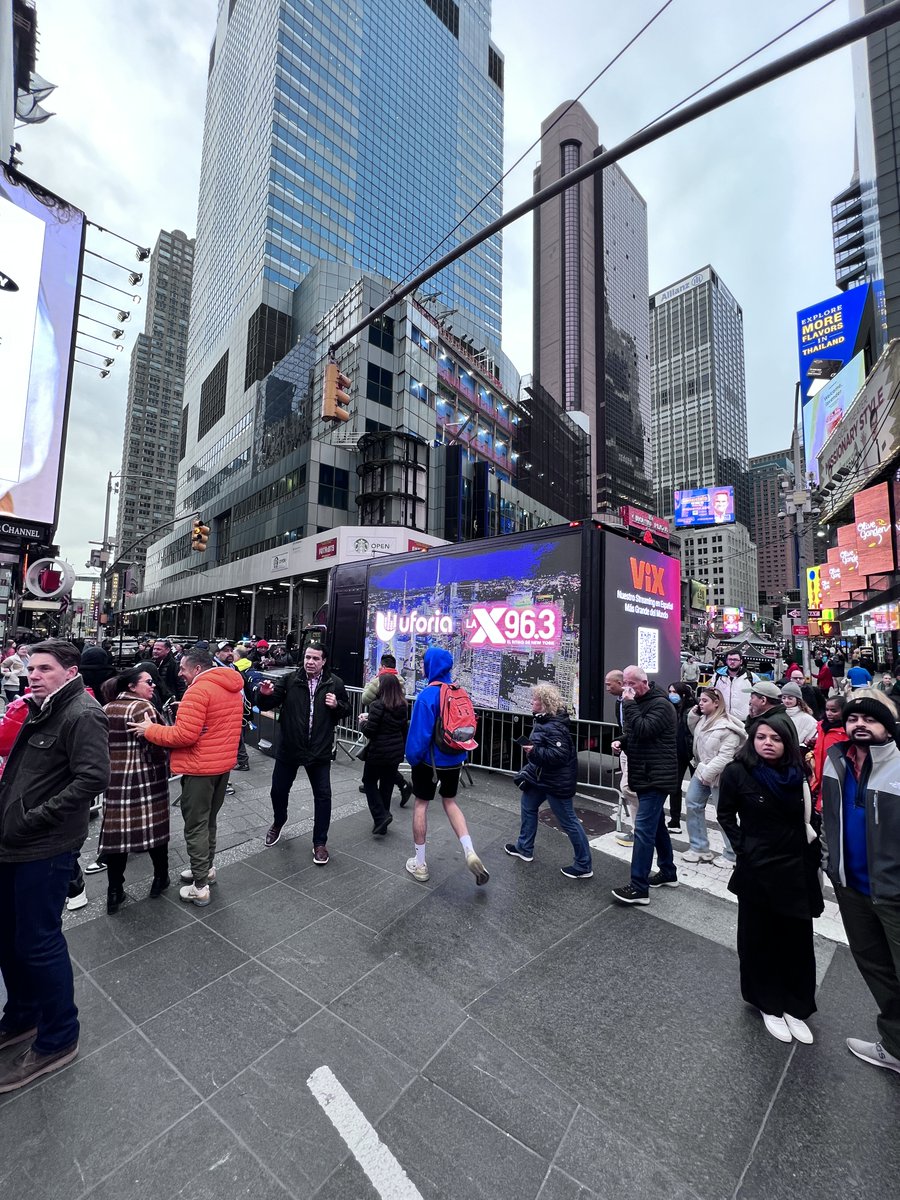 ledinmotion01's tweet image. Turning NYC streets into your brand stage 🚚💡 #LEDInMotionNYC #MobileBillboardNYC #TruckAdvertising #NYCAds #DigitalBillboards #BillboardOnWheels