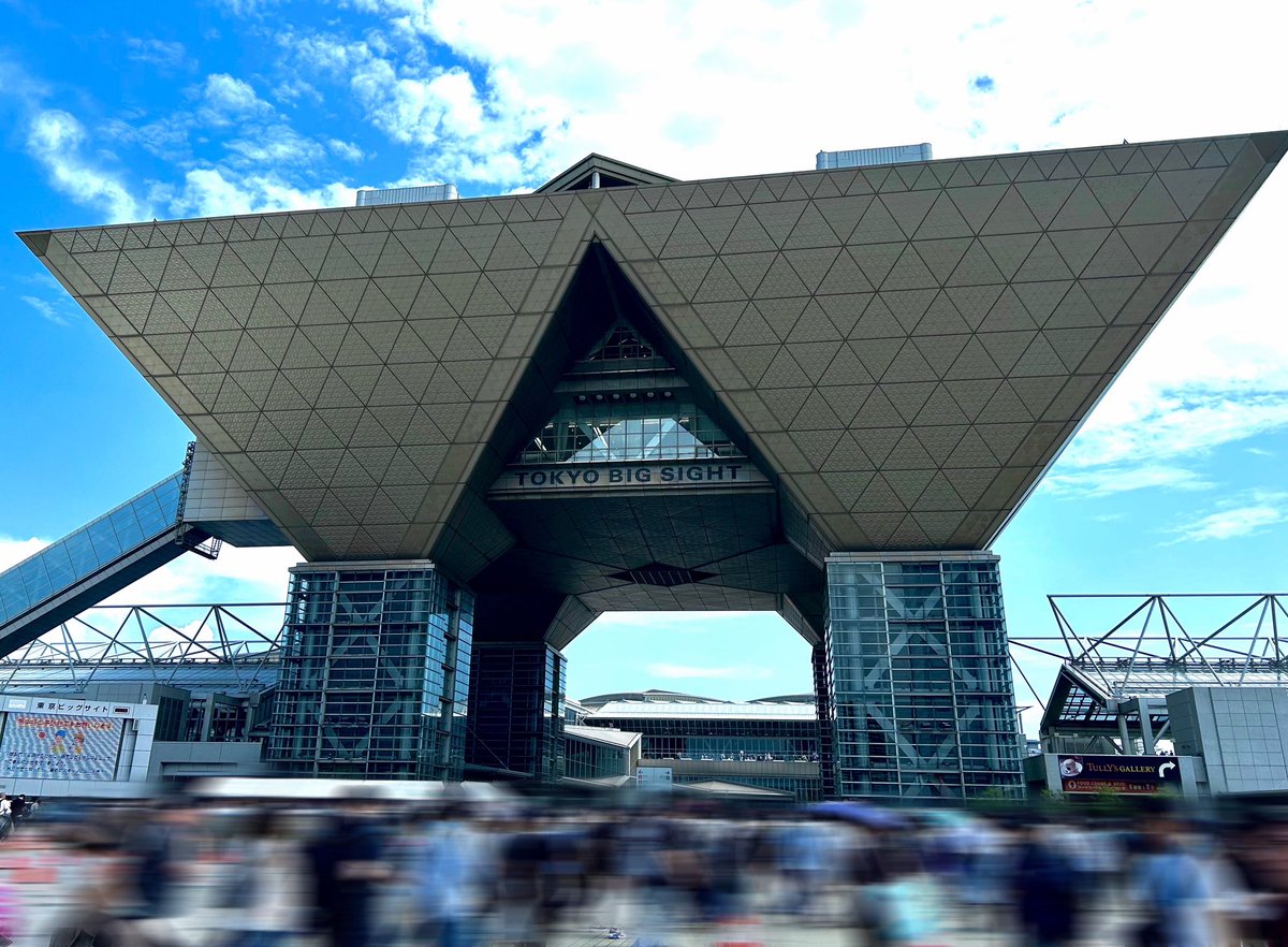 夏コミ一般参加しました〜沢山買えたし企業ブースでシングレも拝めてホクホクですよ