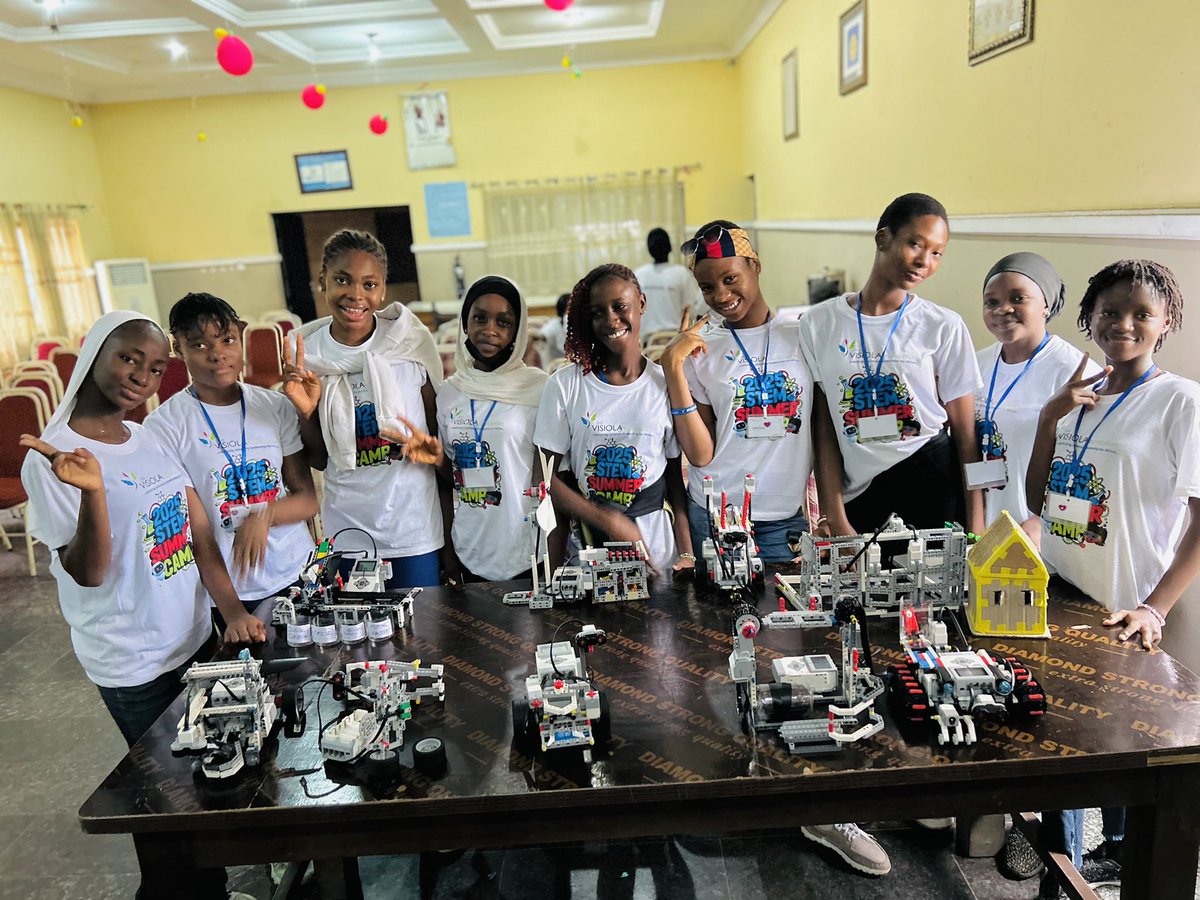 Visiola_Fdn's tweet image. It’s the Grand Finale! 🎉

After 8 days of learning &amp;amp; building, our 100 brilliant girls are showcasing their robotics projects today. 🤖✨

The future of STEM is female 💪🏾🌍

#VisiolaSTEMCamp #Robotics #girlsinstem