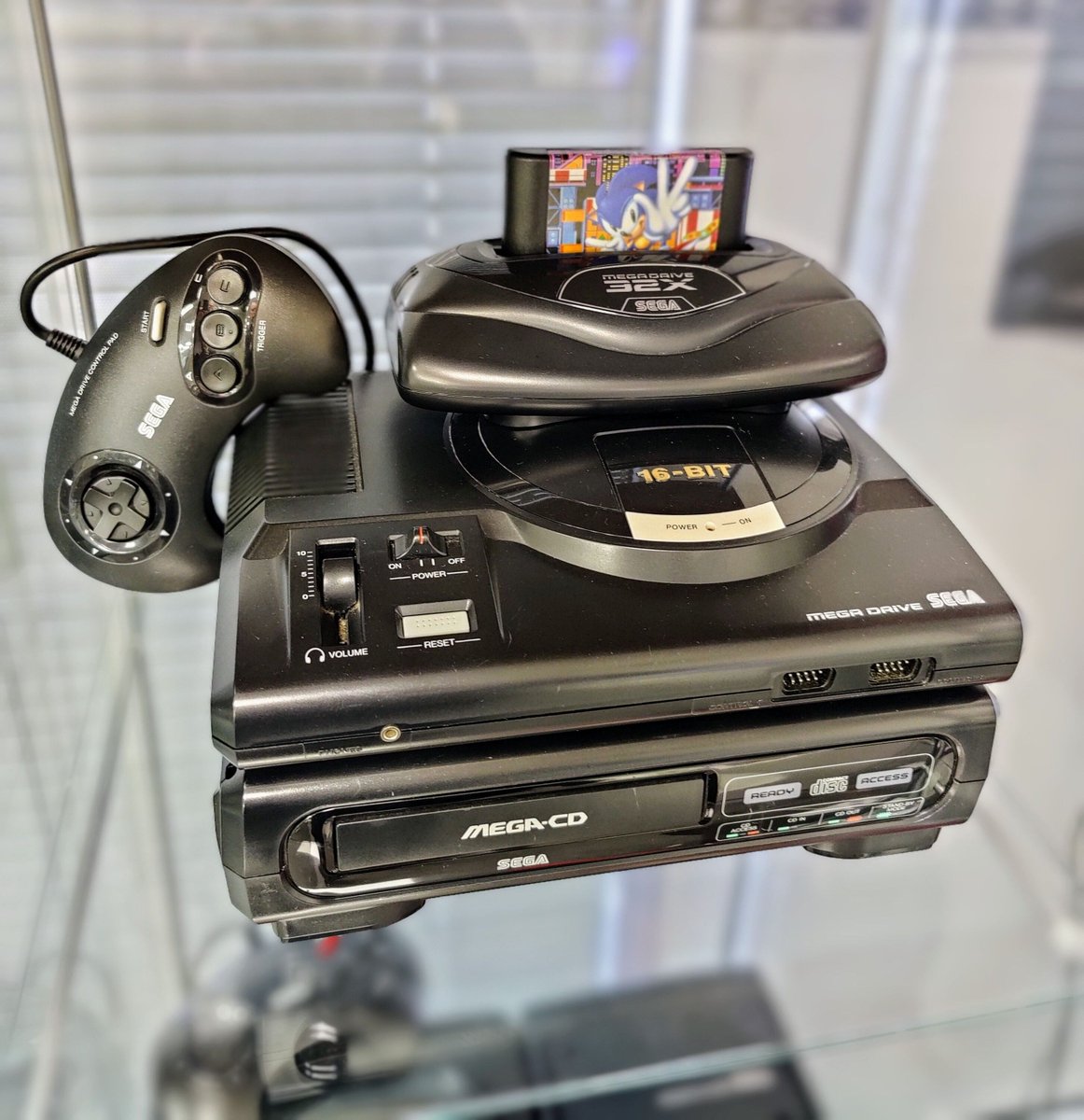 MuseumComputing's tweet image. Chill out ❄️ in the world of retro computing 🖥️ and gaming 🕹️ with our extensive collection of computers and games consoles, all ready for you to try in our air-conditioned gallery!
Saturday - 9:30am to 5pm
Adult £5 Child £3 Family £12
#Swindon #retro #computer #gaming #museum