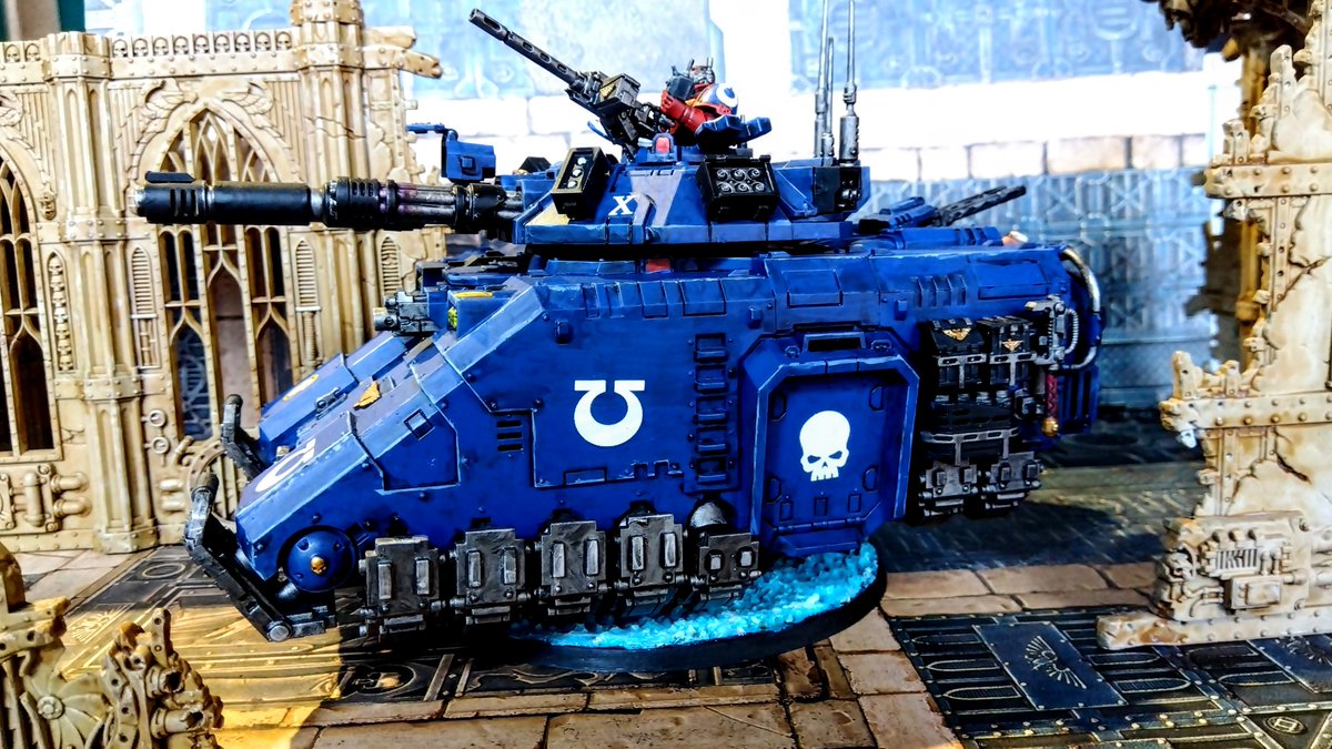 ウォーハンマー40K の「リパルサー・エクスキューショナー」です 