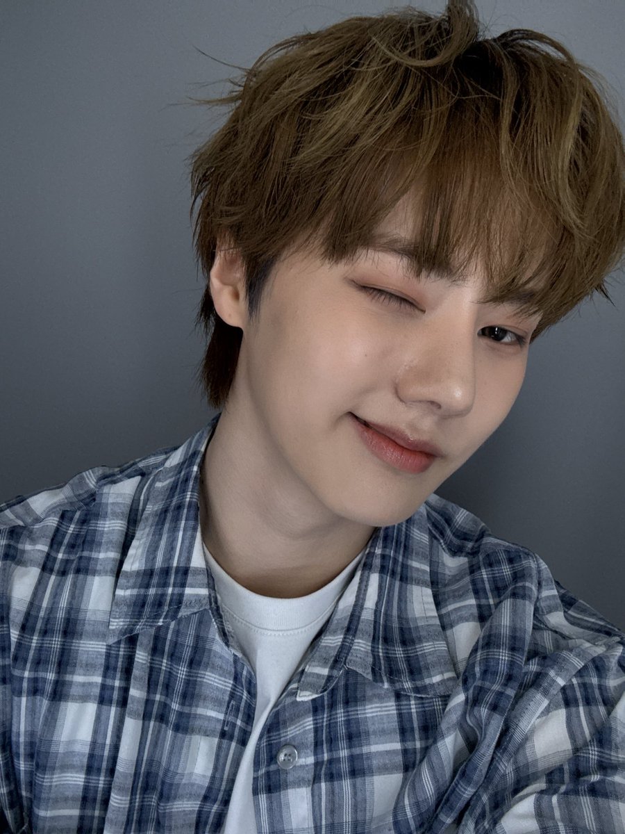 nine.i イドゥン nine.i イドゥン NINE.i JAPAN OFFICIAL FANCLUB