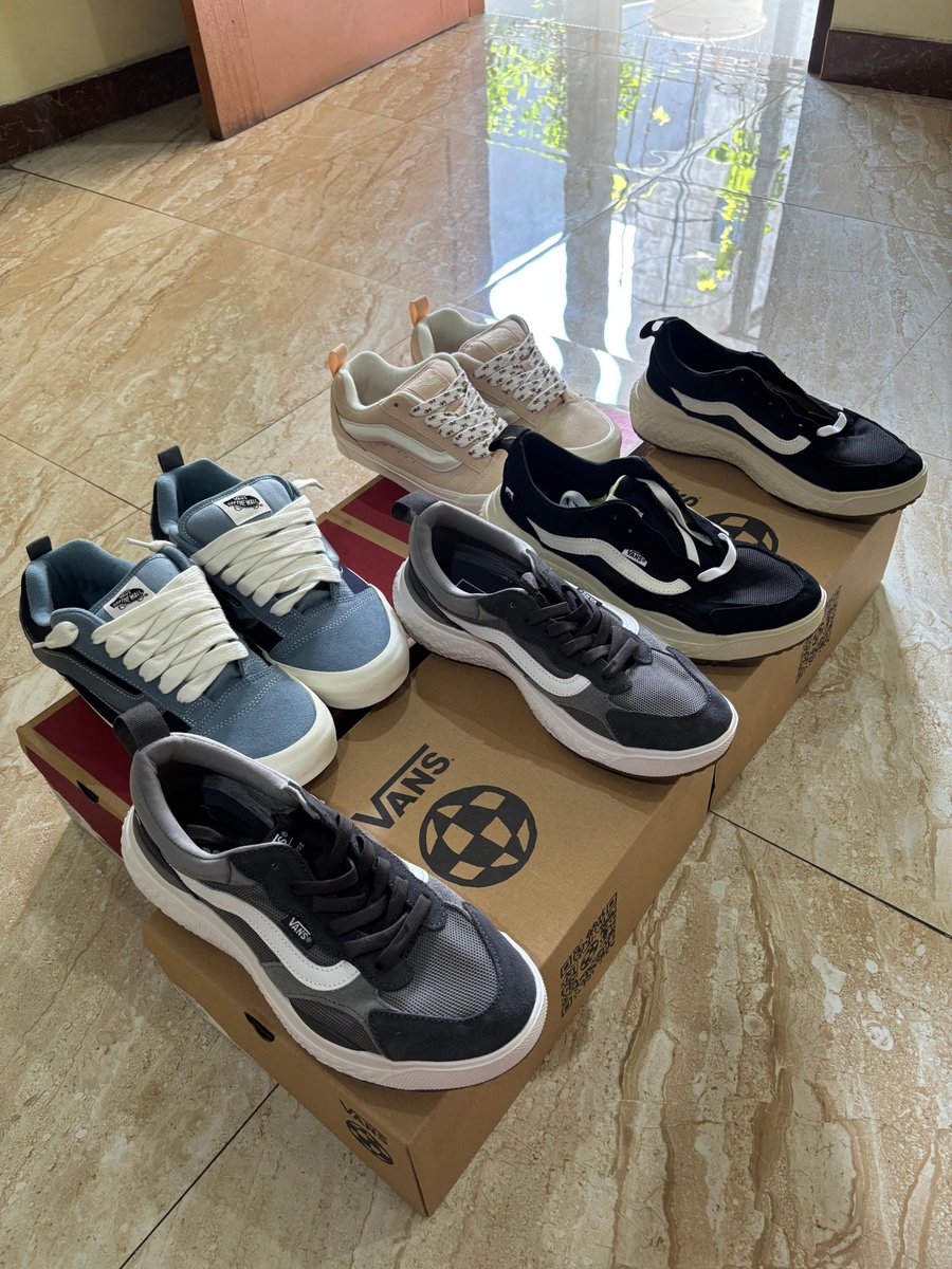 khaidarali_'s tweet photo. OPEN JASTIP VANS BUY 1 GET 1 

Tinggal 1 hari lagi..
Pengiriman dari Jakarta 
Silahkan bisa tanya2 dulu , terimakasih 😊🙏 https://t.co/qbtgfwtcZg