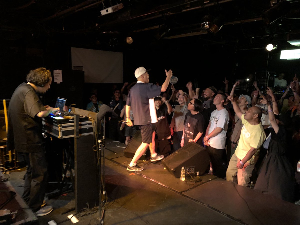 【満員御礼】
木更津ダイナマイトどんどん無事に終演！
出演者、スタッフ関係者ならびに御来場された沢山のお客様、ホントにありがとうございました。
時短系でしたが素晴らしい時間を皆様と過ごせて幸せです！
今日も一日ご安全に😊
ありがとうございました！！