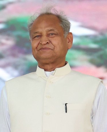 कुछ भी कहो इनसे सर्वश्रेष्ठ सीएम हमे कभी नहीं मिल सकता है