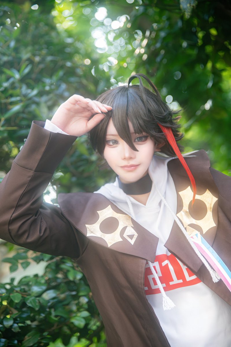 ⚠︎cos 🌈🕒|🌶️
　　                        夏　視線が攫う_____