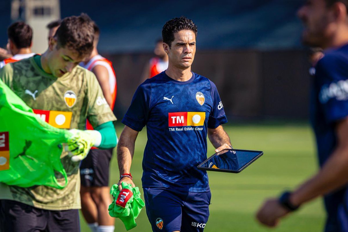 🔜 #ValenciaRealSociedad ⚪️⚫️

🦇 <a href="/valenciacf/">Valencia CF</a> 
📸 Nico Rodríguez