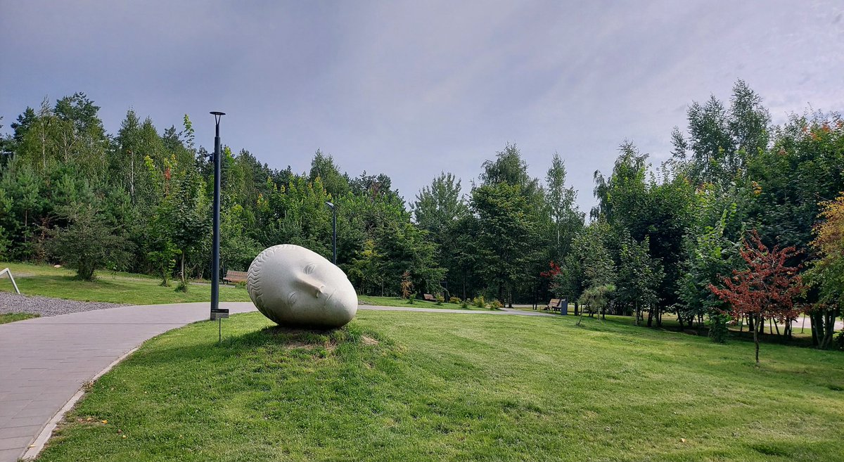 bubien_'s tweet image. Oh your daddy's rich and your ma is good lookin'
So hush little baby, don't you cry