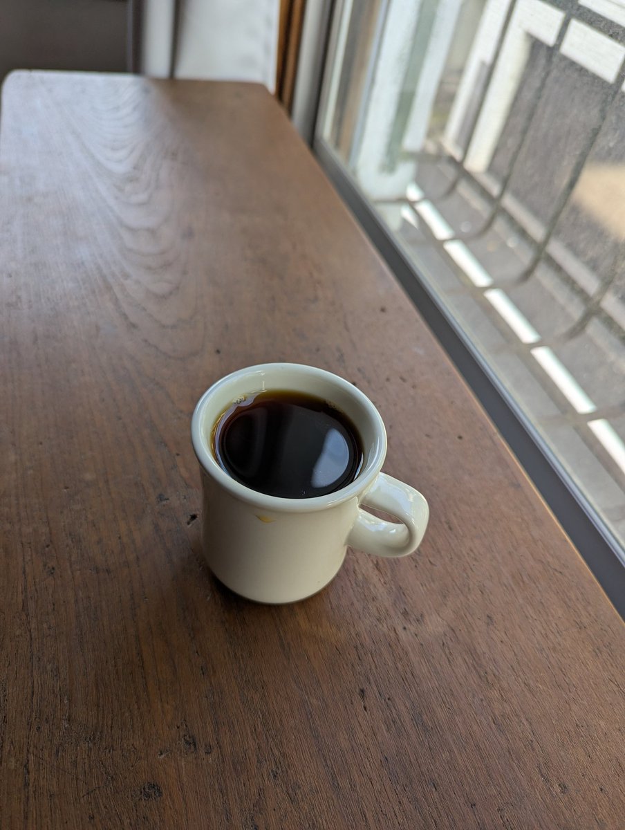 六本木パフェイベント昼、間に合うかと思って並んだけど、食べれないかもだったのでdrippersきた