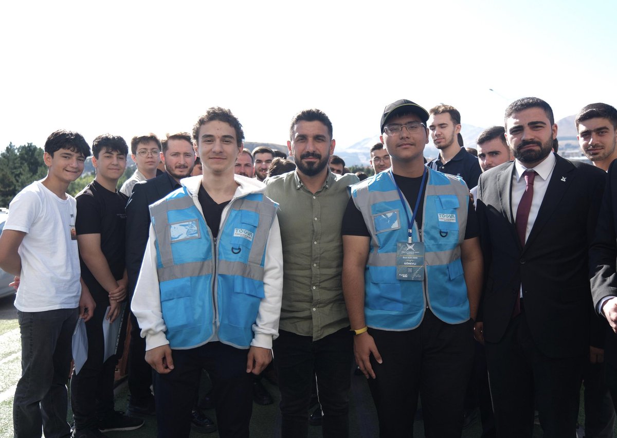 📍 Erzurum

Dadaşlar diyarında sıcak bir çay, içten bir muhabbet...👌

Büyük bir gün, böyle bir başlangıcı hak ediyordu.💯