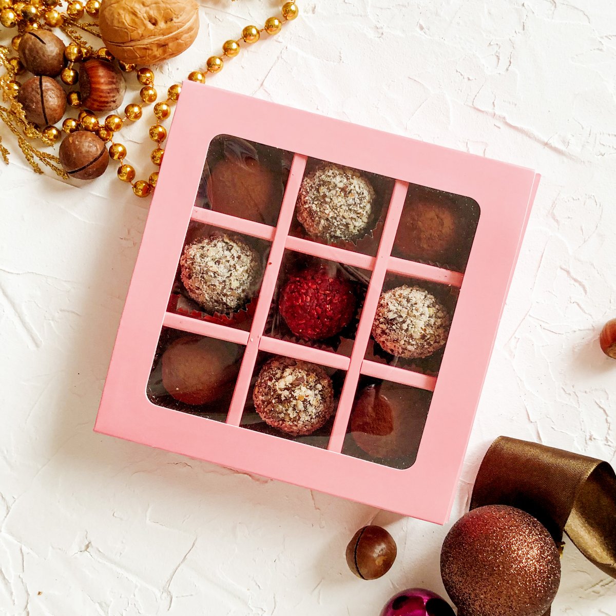 frescoesboxes's tweet image. We’ve opened our new office in Hyderabad.
Buy latest #Diwaligift #hamperboxes mithai boxes &amp;amp; chocolate boxes for Diwali gifting in bulk from manufacturer.
Call 9433156655
Serving #Hyderabad #Bangalore #Mumbai 
#Diwali2025 #PackagingDesign #FestiveGifting #MithaiBox #Chocolatebox