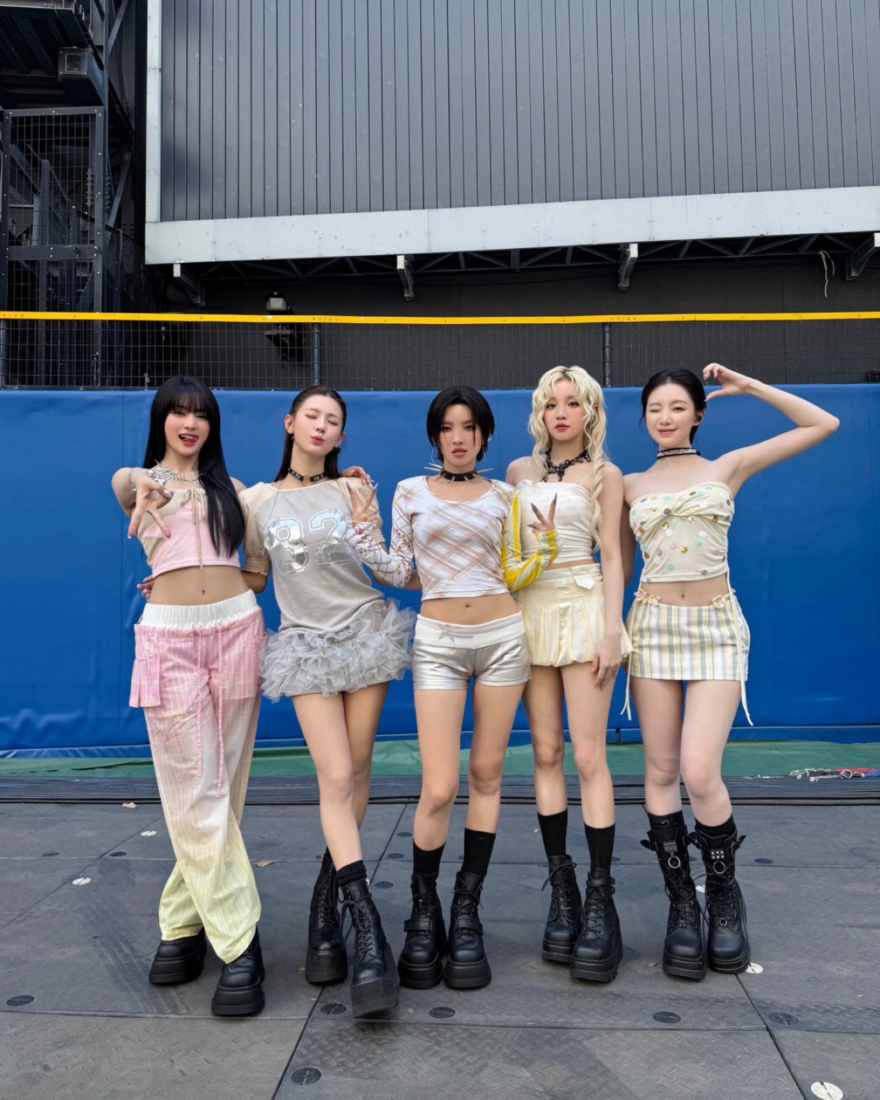 GydTooMaIAAcK9L?format=jpg&name=large