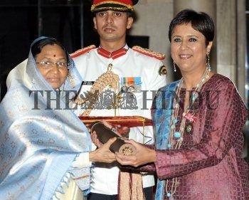 🇵🇸پرنس آف ڈھمپ (@the_x2_) on Twitter photo Indian Government honored Barkha Dutt with PadmaShri award on successfully capturing Pakistani Pilot in Operation Sindoor
Congrats <a href="/BDUTT/">barkha dutt</a> you truly deserved it Indian Government honored Barkha Dutt with PadmaShri award on successfully capturing Pakistani Pilot in Operation Sindoor
Congrats <a href="/BDUTT/">barkha dutt</a> you truly deserved it