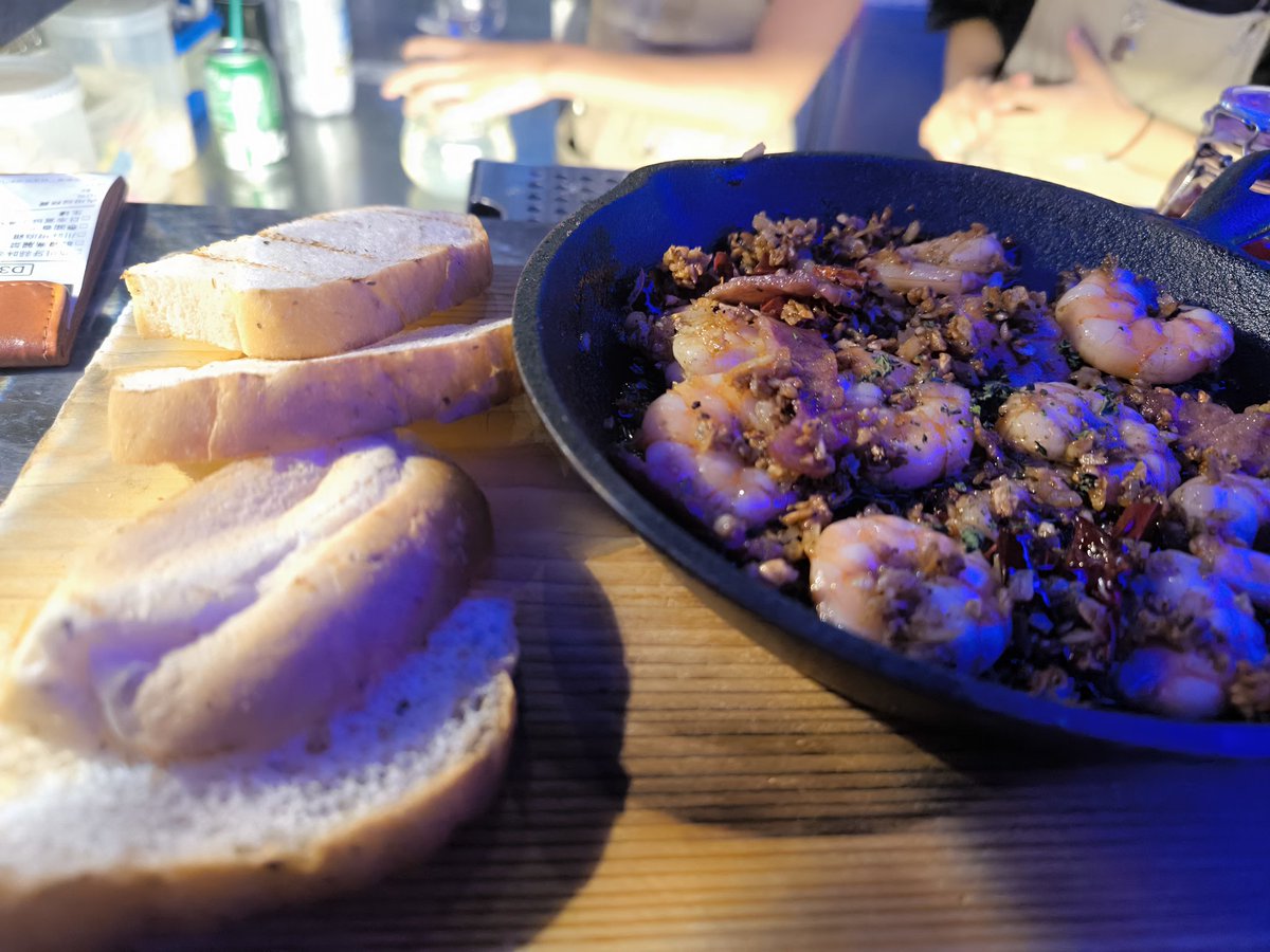 在聯誼之後，消耗了大量的蛋白質，當然要來好好的補充一下😘準備晚上繼續噴射💪🚀，讓多多叫得不要不要的😍😋
#夫妻情侶
#聯誼 
#唱歌吃飯