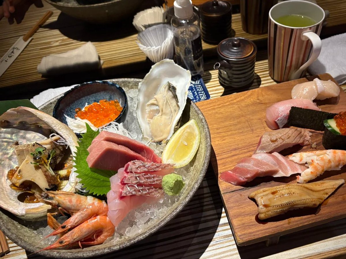 nininicolec's tweet image. 台北の上引水産～立ち食い文化を体験🤣
食べながら消化できるから太らないのかな？ちょっと慣れないかも。