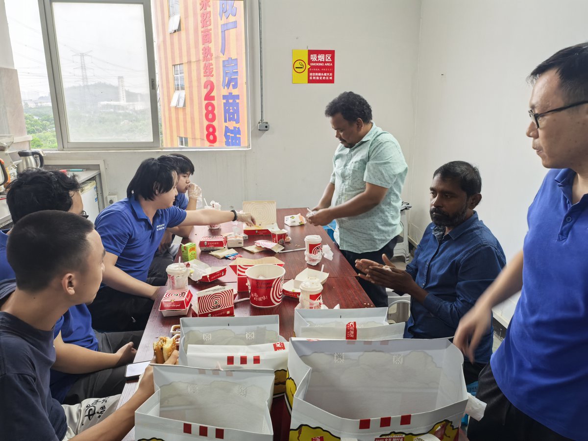 Proper rest is also the most important part of improving efficiency. No matter where you are from, please enjoy this pleasant afternoon tea time with us.📷📷#afternoontea #CNC #Machine #Education