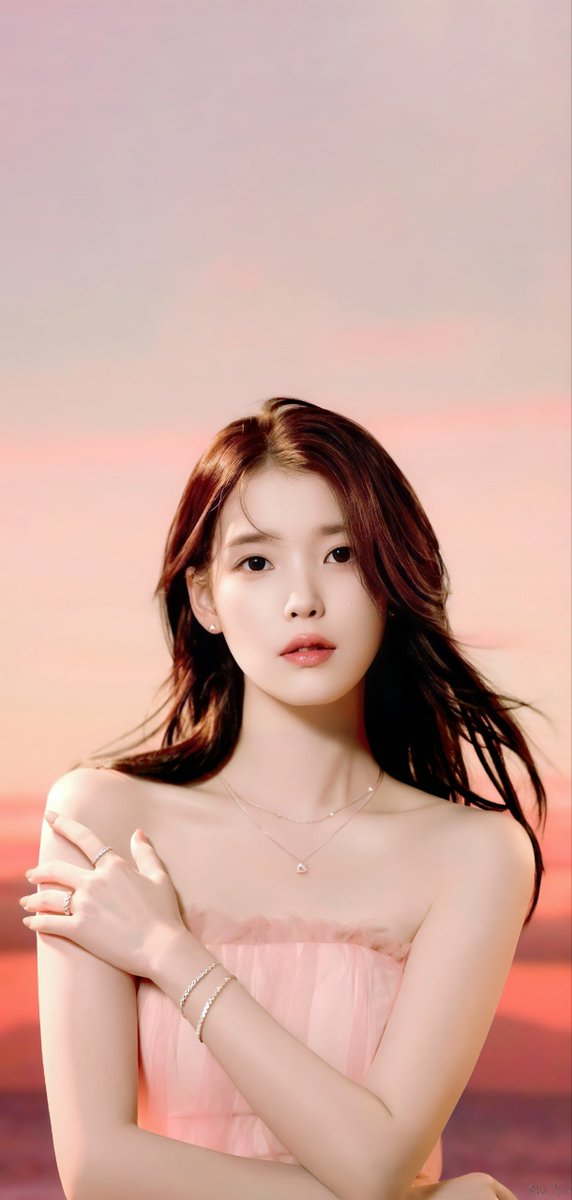 wyjc516's tweet image. 지은시
IU X J.ESTINA 
mobile wallpaper 
#아이유 #IU