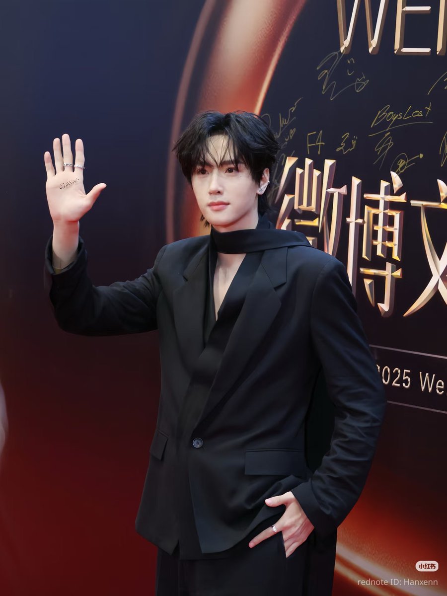 xiaoxindaily tweet picture