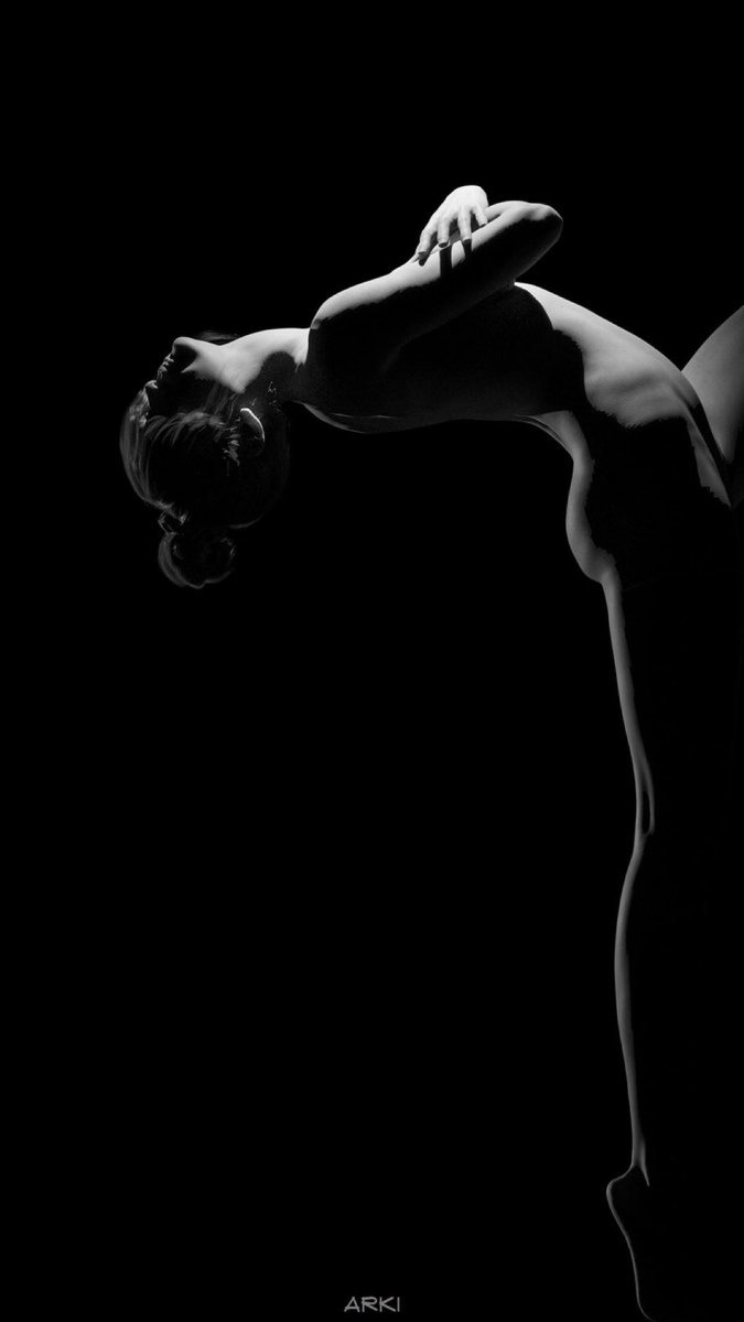 The Black & White World ⟁ tweet media