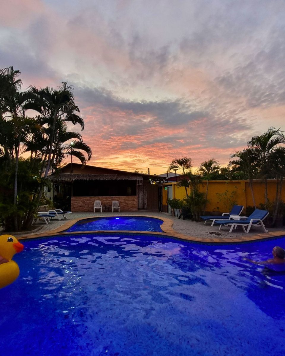 kombatgroup's tweet image. Transformation happens between the training sessions, too. 🥊
It’s gardens. A pool at sunset. Quiet corners that recharge your mind as much as your body.

Which would be your spot? 🌿🌅

#KombatGroupThailand #MartialArtsRetreat #MuayThaiCamp #BoxingCamp #FitnessTravel
