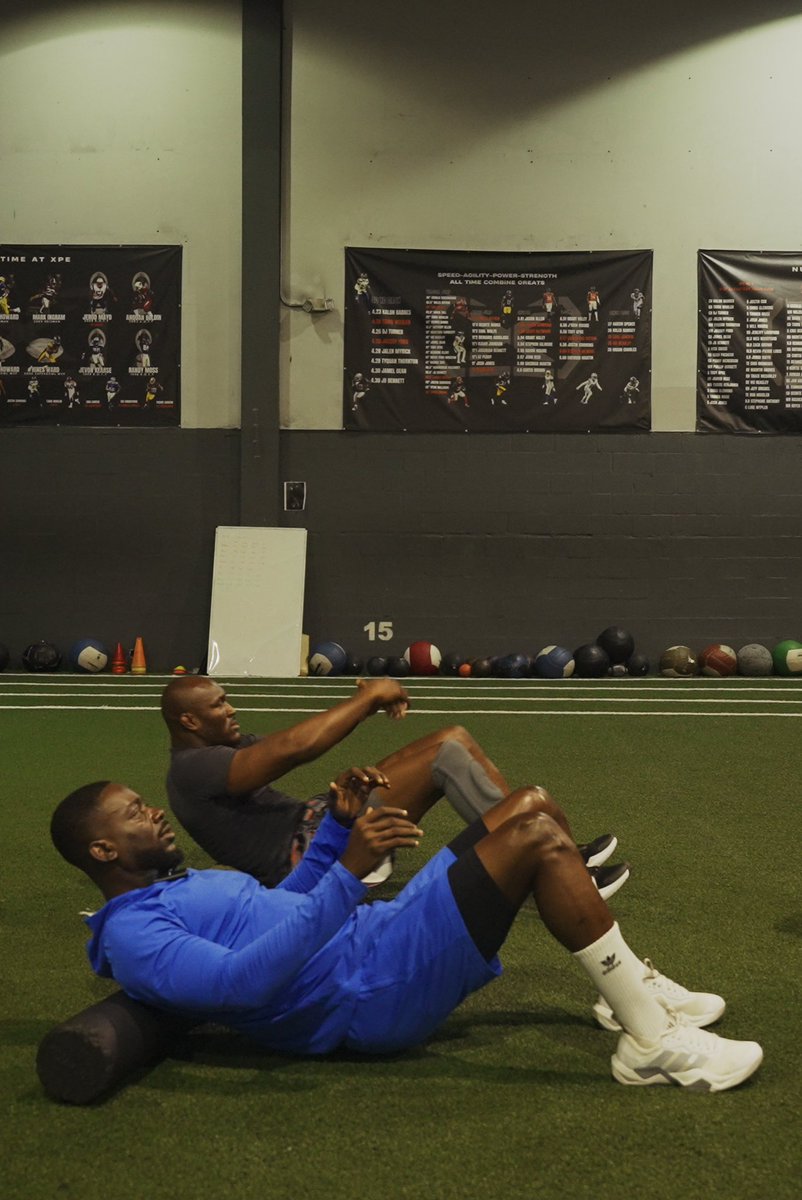 adekunleGOLD's tweet photo. Me? Leave Gym ke? No o! 
New Status: Athlete https://t.co/UIWen4fMpe
