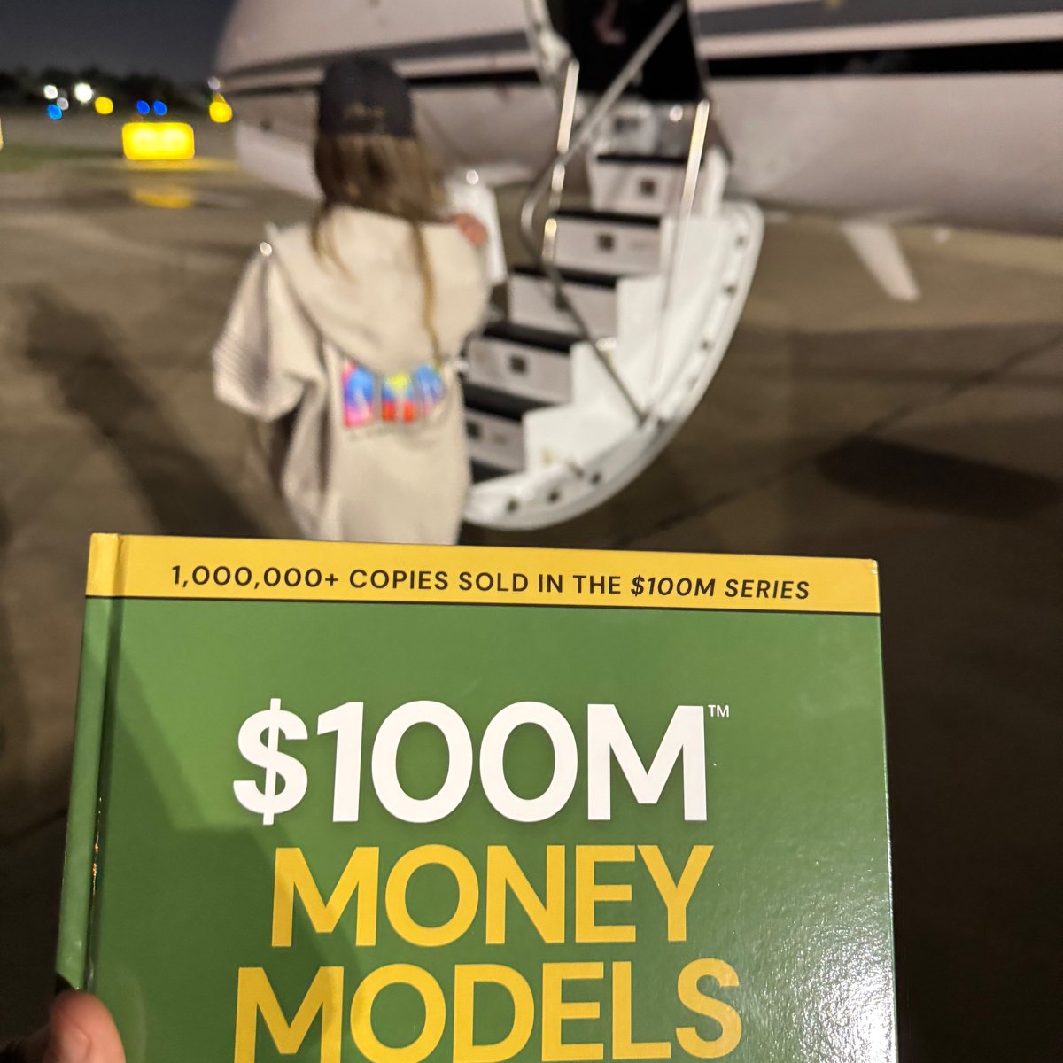 Alex Becker πππ₯ (@zssbecker) on Twitter photo Vegas bound to support my buddies <a href="/AlexHormozi/">Alex Hormozi</a> βs book drop. Like for 5x cool points.
I MIGHT even be on the launch stream today. MIGHT even drop a hint for guaranteed white list to the meme coin.
You might want to watch. (Details on his X) Vegas bound to support my buddies <a href="/AlexHormozi/">Alex Hormozi</a> βs book drop. Like for 5x cool points.
I MIGHT even be on the launch stream today. MIGHT even drop a hint for guaranteed white list to the meme coin.
You might want to watch. (Details on his X)