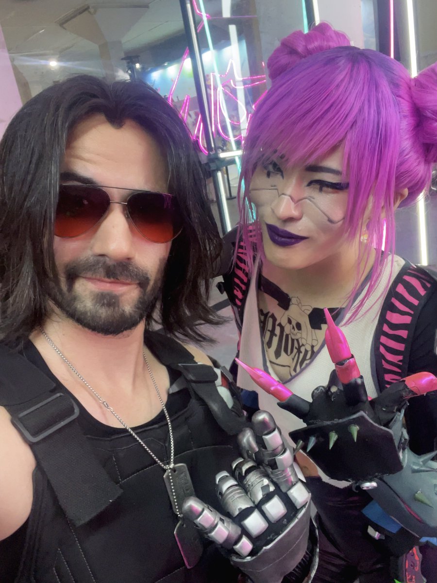 【ジョニー・シルヴァーハンド】
・ロッカボーイテロリスト
・中二病の老害
・クソオブザイヤー2020
#Cyberpunk2077 
#サイバーパンク2077
#REDLAND