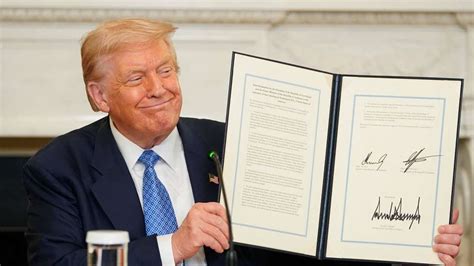 What an example of effeminacy and weakness... America great again? Not with this butter-soft and easily manipulated grandpa and his troupe of pathetic dilettantes!
Is there a Nobel Prize for wretchedness? #Trump would be a shoo-in.

#TrumpPutinSummit
#TrumpIsARussianAsset
#Alaska