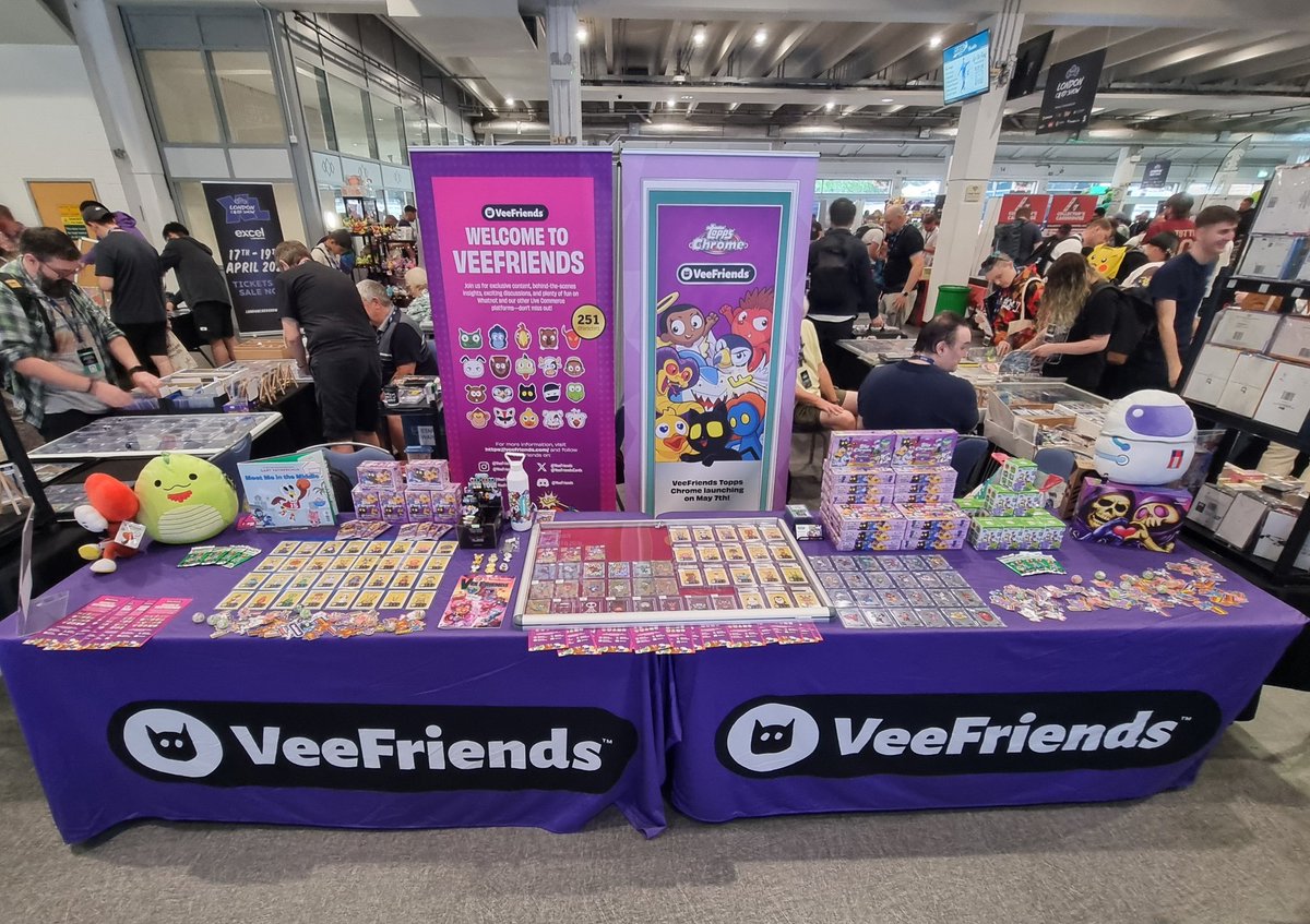 First Look at the @VeeFriends booth at London Card Show 🇬🇧

Come on down to booth 101-102 and tell us what your favourite character is! 🐈‍⬛❤️