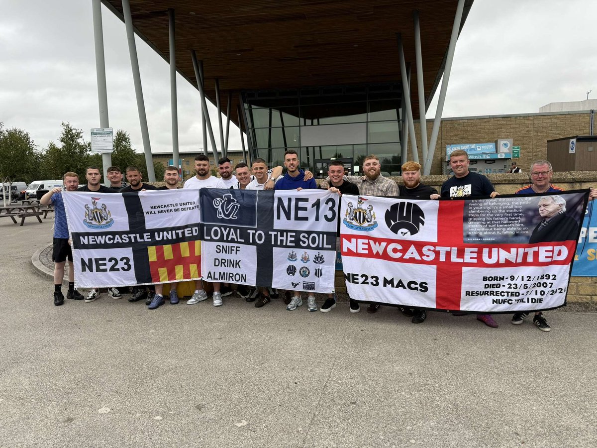 HarrySamss's tweet image. Footballs back