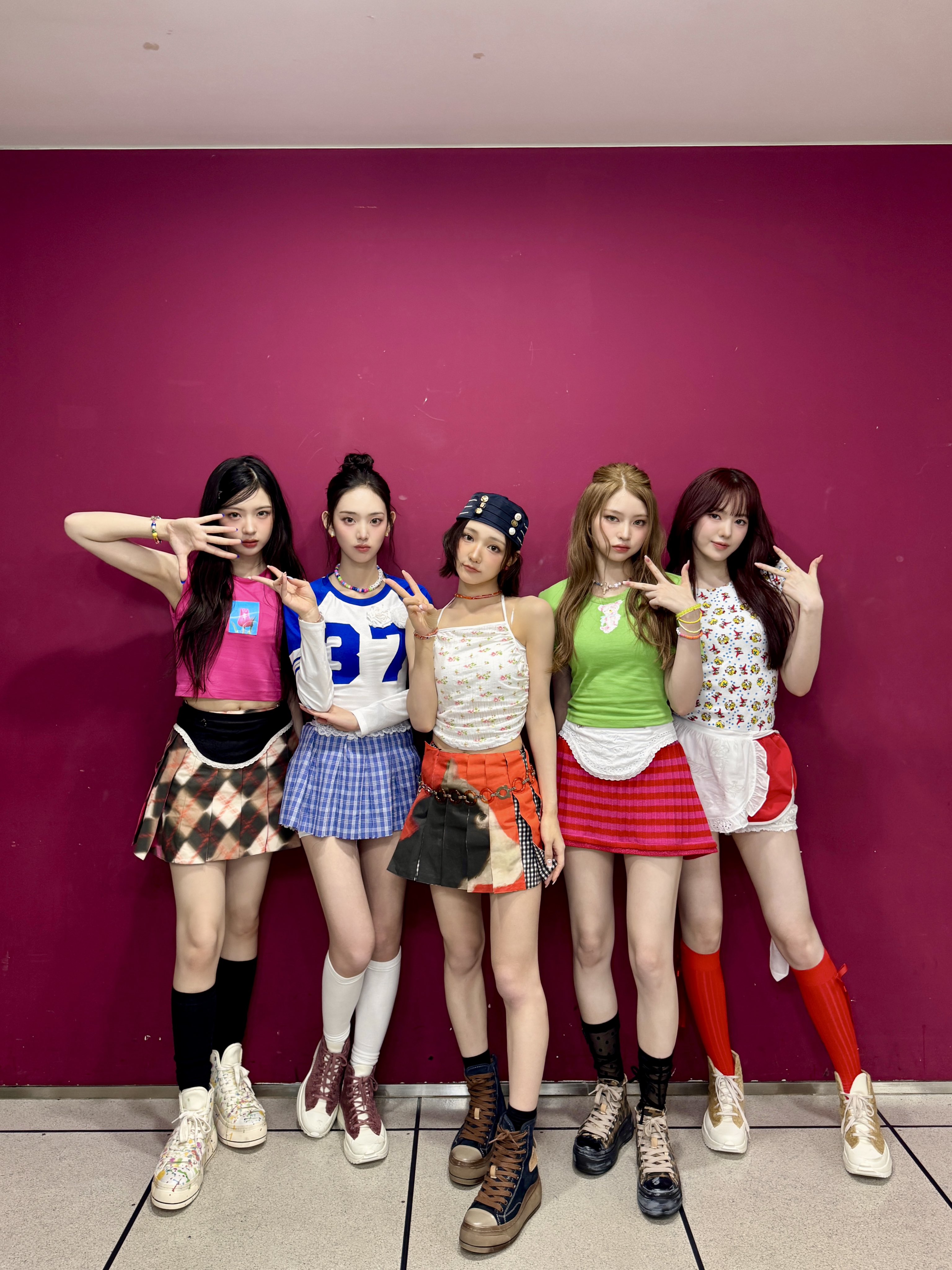 GydbeM4a4AAPQUW?format=jpg&name=4096x4096