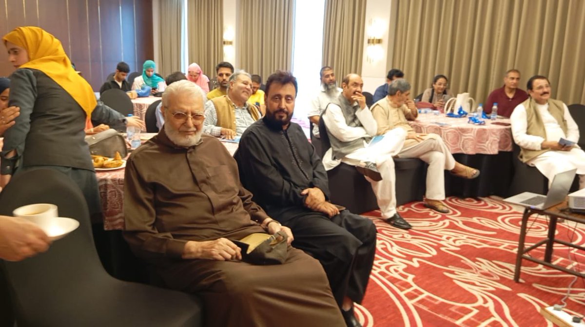Shanti Manas Foundation hosted a Mushaira in Srinagar today, bringing together poets from across J&amp;K. Celebrating culture, literature &amp; promoting unity. 
 #UnityInDiversity
#AzadiKaAmritMahotsav
<a href="/SandhuTaranjitS/">Taranjit Singh Sandhu</a> <a href="/gssjodhpur/">Gajendra Singh Shekhawat</a> <a href="/MinOfCultureGoI/">Ministry of Culture</a> <a href="/OfficeOfLGJandK/">Office of LG J&K</a> <a href="/KachrooSunayana/">Sunayana Kachroo</a>