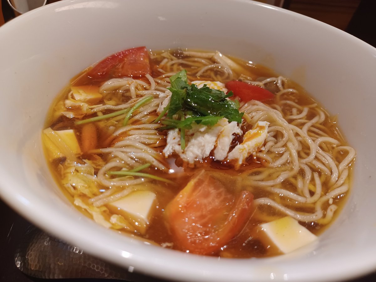 ridergameyu's tweet photo. #粥餐庁
蒸し鶏ときのこのサンラー麺890円
たらことチーズのおかゆ840円
https://t.co/yThMKiQmwB
#遊のグルメ記録
#新宿
#ランチ https://t.co/XTOFMrnNl5