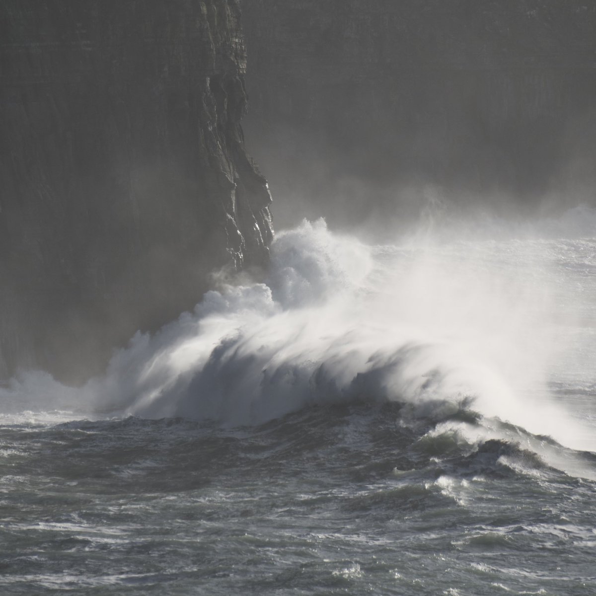 _EFarrellPhoto's tweet image. Waves crashing at the base of  Cliffs of Moher, the mammoth rock face towering above. A contender for my collection on display at Ireland’s premier art fair,  Art Source in the RDS Dublin, 14-16th November. Maybe see you there. 🙌🏻
#artsource2025 #cliffsofmoher #ireland