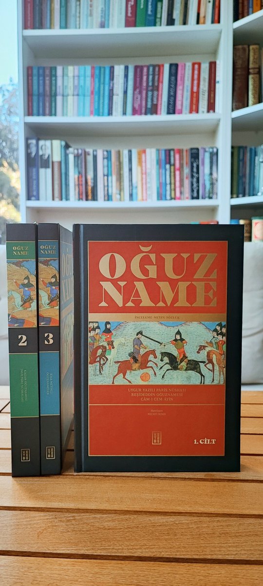 𝐎Ğ𝐔𝐙𝐇𝐀𝐌𝐄 - 𝐍𝐞𝐜𝐚𝐭𝐢 𝐃𝐞𝐦𝐢𝐫

Türklerin en önemli kök metinlerinden biri. Yeryüzüne bakışını, gökle bağını, töresini ve cihan düzenine dair inancını yansıtır. Kahramanlık kutsal bir miras, söz ise kurucu bir güçtür.
#Mitoloji #Türkmilleti #Türkler