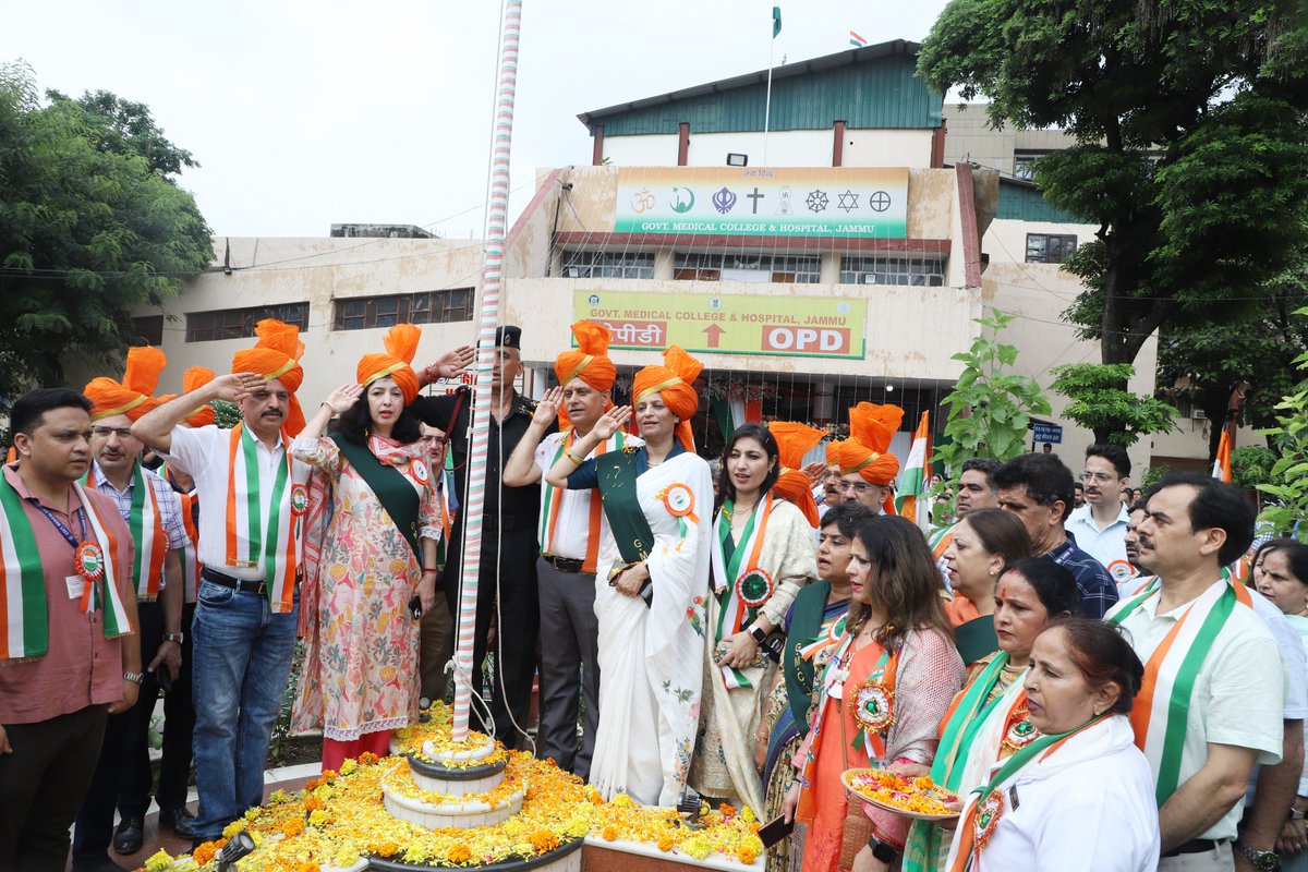 GMCHJAMMU's tweet photo. Celebration of Independence Day in GMCH Jammu https://t.co/MsdTZ2LkmE