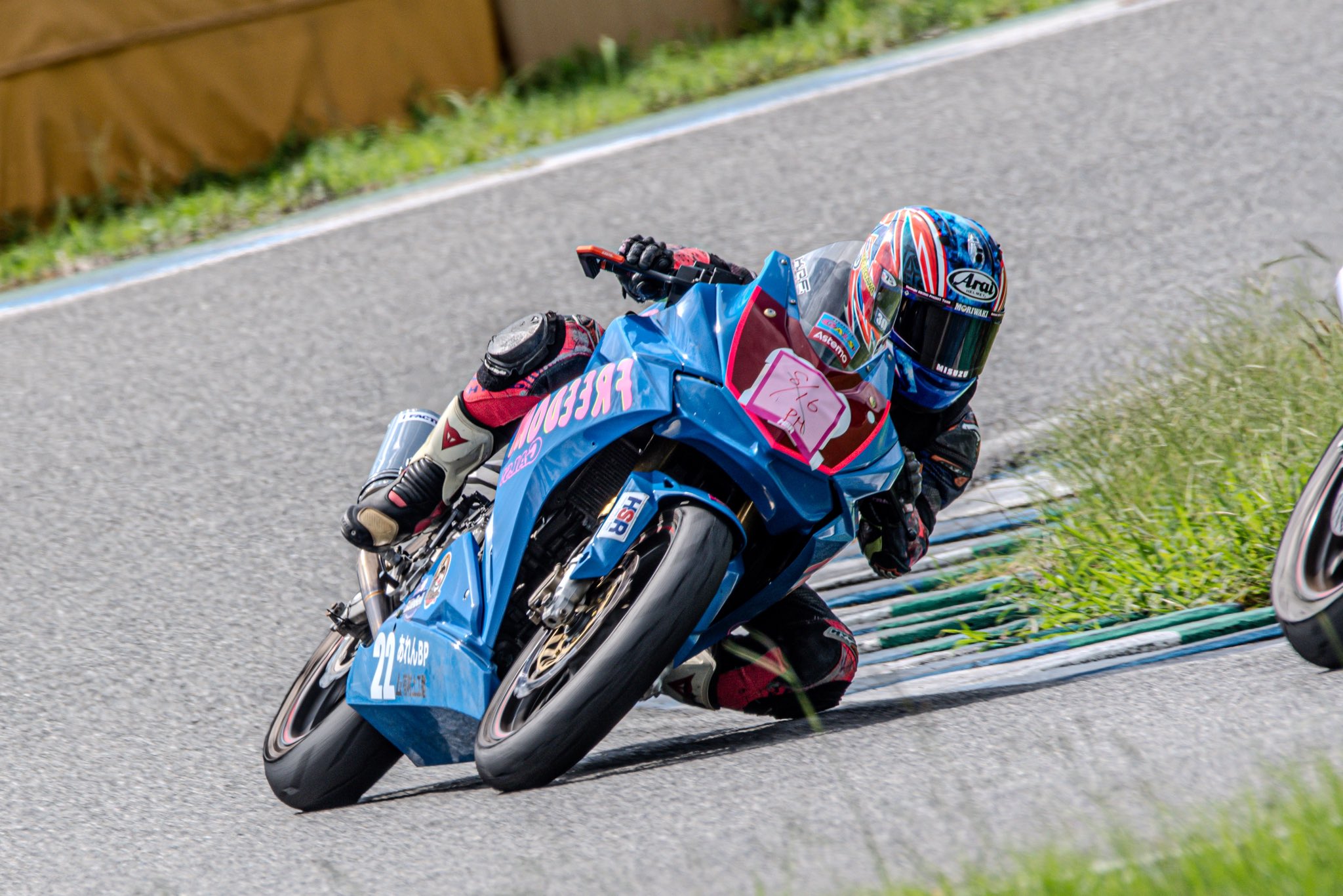 11/30-12/1 ありぽん様 File:Kawasaki Ninja ZX-11 1990.jpg - Wikimedia Commons