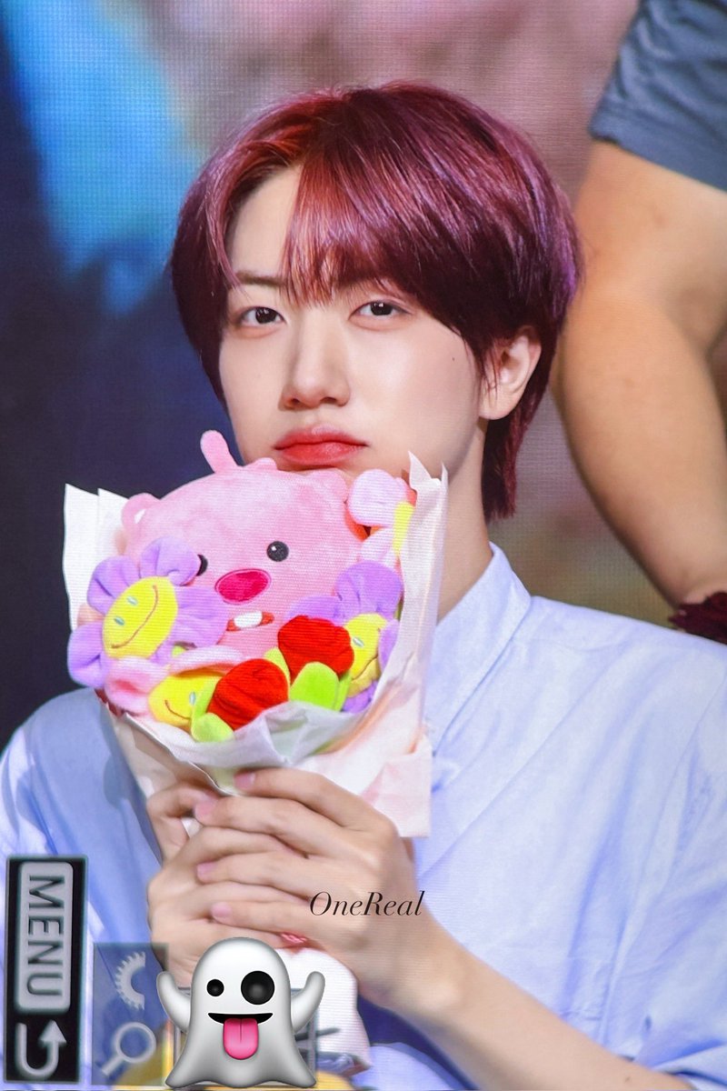 OneReal322's tweet photo. 250816 위드뮤 #원진 프리뷰

함루피🥰💐

#WONJIN #ウォンジン
#크래비티 #CRAVITY https://t.co/n5L9uchHtP