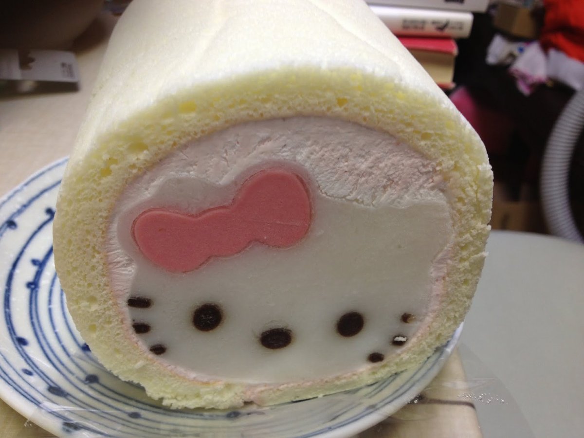 sweetxdessert's tweet photo. Hello Kitty roll cake https://t.co/yasCO85tcG