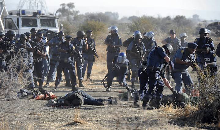 SihleLonzi's tweet photo. Today 13 years ago, Cyril Ramaphosa demanded concomitant action which led to the brutal massacre of Marikana workers who were asking for a better wage and working conditions.

13 years later, instead of honouring their families, he is spending R700 MILLION on a clownish Dialogue! https://t.co/iQuZnjGW6B