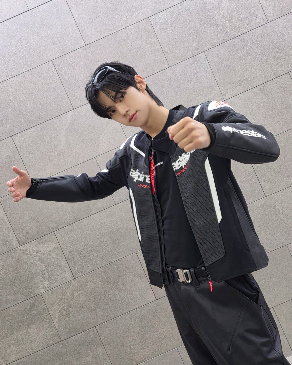 TWS_PLEDIS's tweet photo. [#TODAYWITHUS]
250816 쇼! 음악중심

#TWS #투어스 #247WithUs https://t.co/gM7oBhbOAC