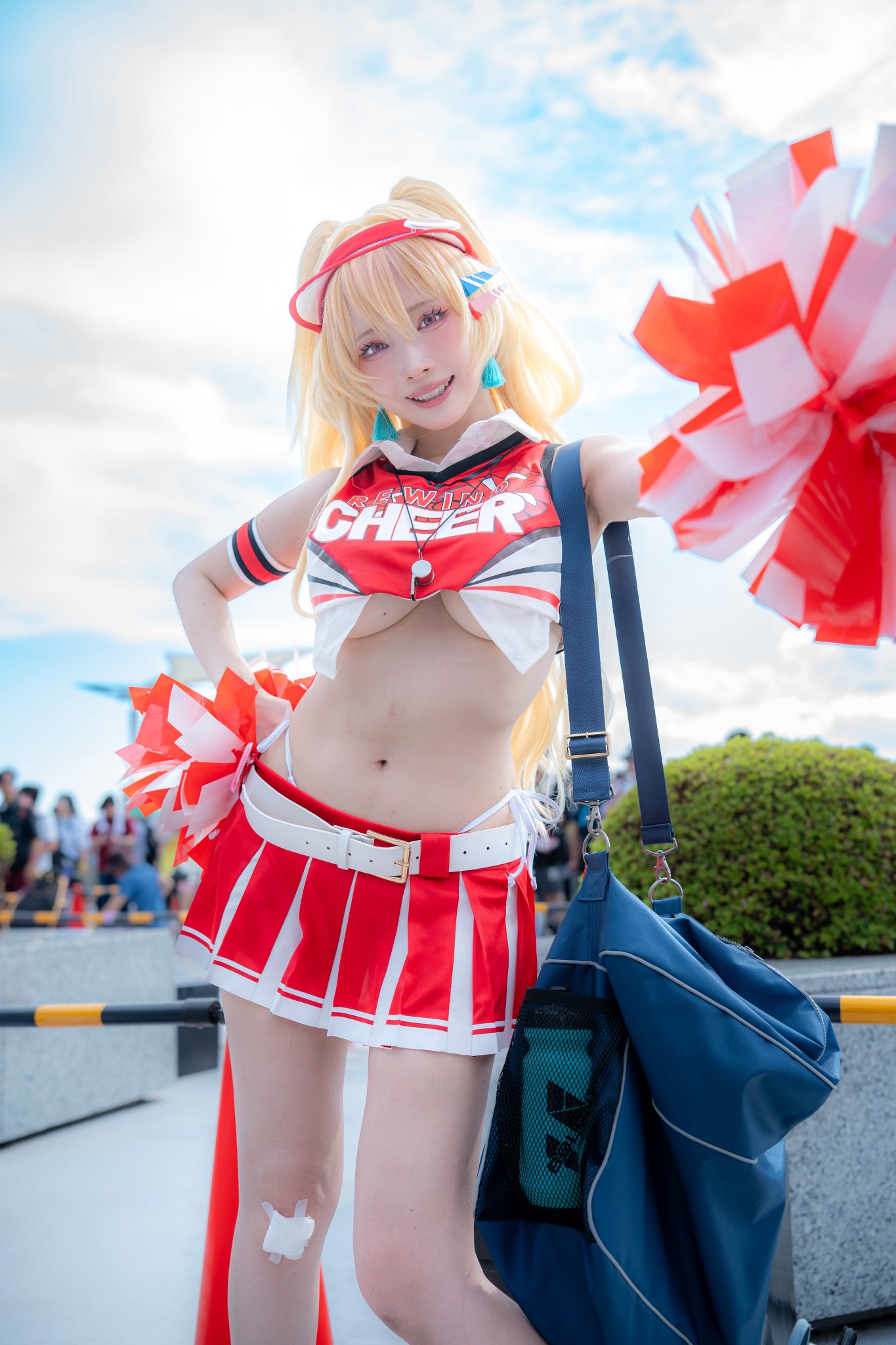 最終値下げ✨早い者勝ち❣️未開封✨キティ✨ポーチ✨ゴールド ちか on X: 