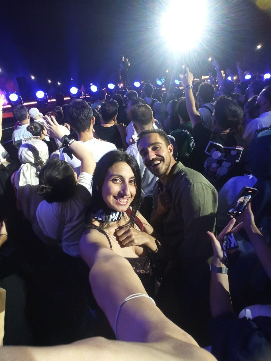 Bu sefer ellerimiz birleşmedi ama ben biliyorum ki kalplerimiz hep beraber abim seni çokk seviyoruz 🤍
<a href="/Sagopakajmerrap/">Sagopa Kajmer</a>