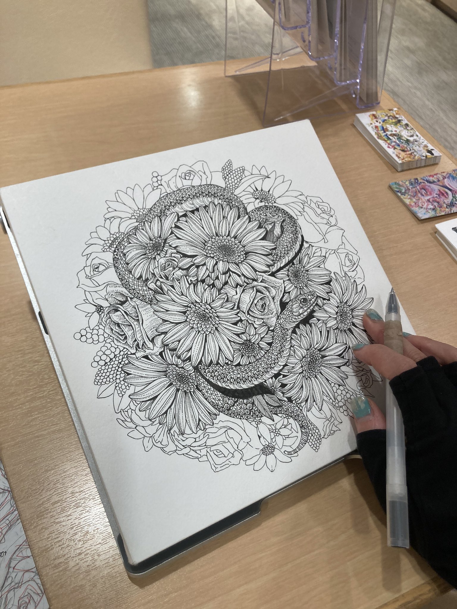 ペン画　ボールペン画　\"どこみてるの？\" 2025年7月28日 ボールペン画 ballpoint pen drawing - YouTube