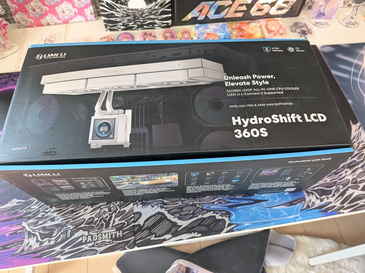 Ciel_Mikamo's tweet image. 水冷クーラー届いた✨
着々と準備進んでますよ～！
昨日の配信でもちょっとスペック不足感じちゃったから、早めに組まないと💦
#自作PC #Lianli #白PC